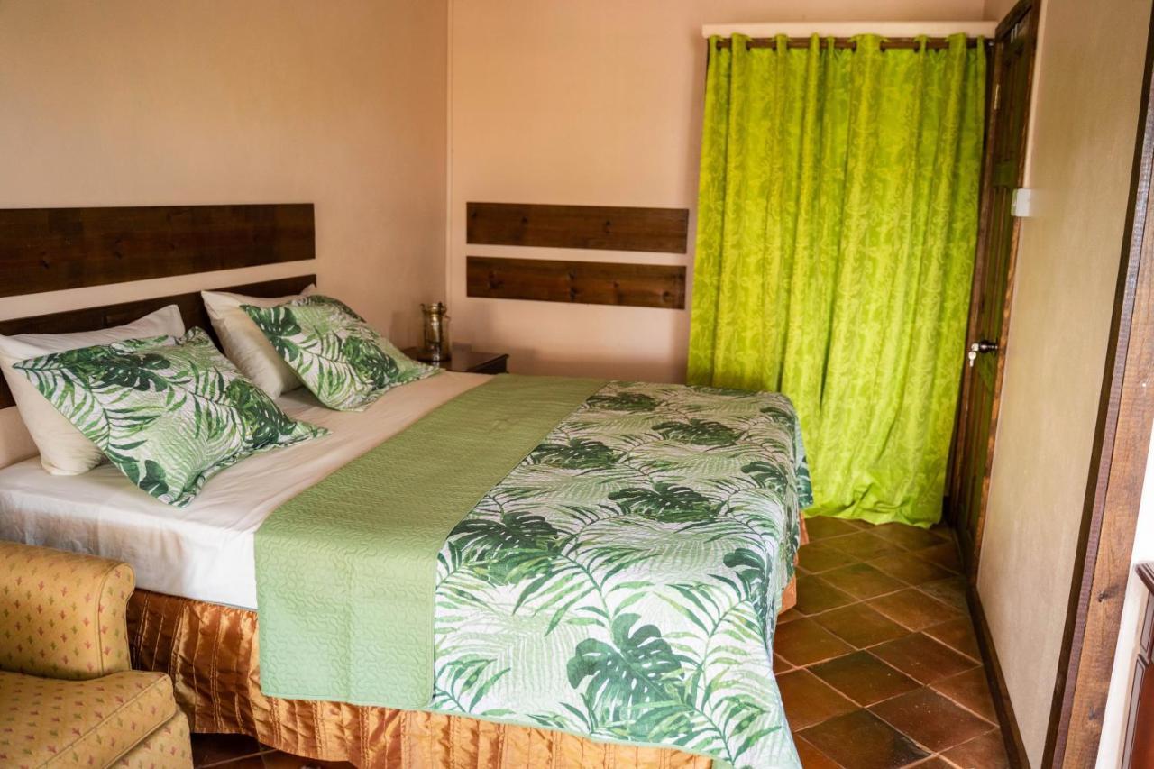 Sunny Palm Villas Laborie Bagian luar foto